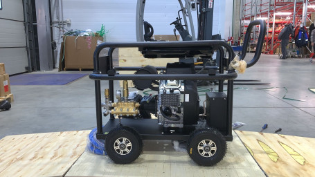 Мойка высокого давления бензиновая TOR BXV2235 (350бар, 22л/мин)