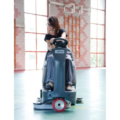 Поломоечная машина Nilfisk BR 752