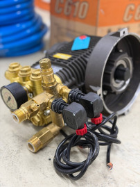 Насос высокого давления Comet RWS 3535S (240бар, 14л/мин, датчики, регулятор, манометр)