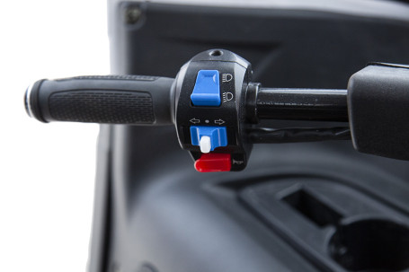 Трицикл электрический Rutrike Рикша NEW 60V1800W (черно-белый)