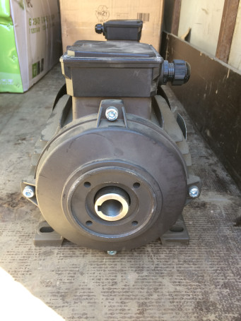 Электродвигатель RAVEL 11095А (6.2кВт, 380В, 1450об/мин, п.в. 24мм, Dфл 87мм, H112)