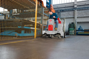 Подметальная машина Comac CS 800 B FP