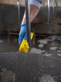 Щетка ручная UST Vikan (176мм, жесткий, желтый)