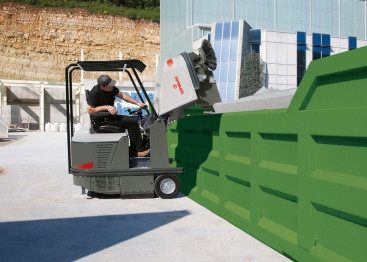 Подметальная машина Comac CS 100 B