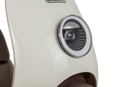 Трицикл электрический Rutrike Gelbert Ogma (48/60V, 650W, бело-коричневый) (0000252-3052)