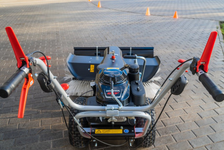 Подметальная машина Limpar 104 PRO Honda