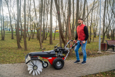 Подметальная машина Limpar 104 PRO Honda