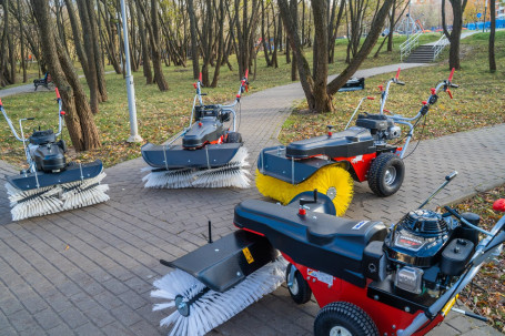 Подметальная машина Limpar 104 PRO Honda