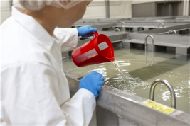 Мерный кувшин Vikan (2л, красный)