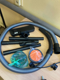 Пылесос Bennett YL6218-10L 