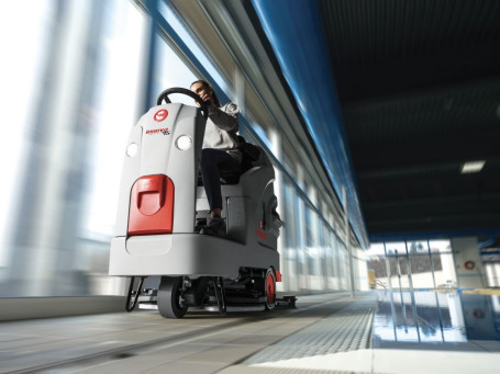 Поломоечная машина Comac Innova Comfort 85 B CB (АКБ Li-Ion)