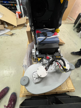 Поломоечная машина профессиональная IPC Gansow CT 71 BT 70 GR (серая, без АКБ и ЗУ)