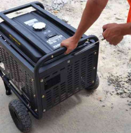 Генератор бензиновый Hyundai HY 9000SER